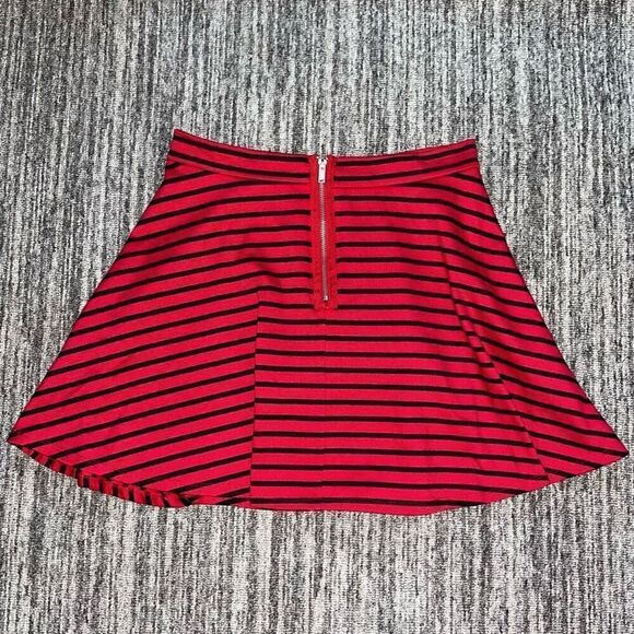 Olsenboye Womens Size Large Striped Skater Skirt Red Zip Up Asymmetrical Striped - Picture 6 of 6